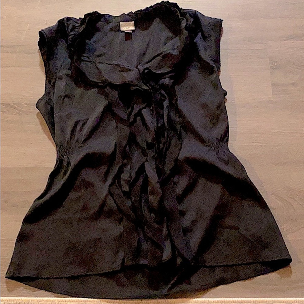 Converse sleeveless blouse